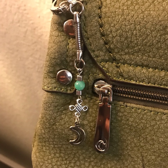 Celtic Moon Purse Charm - Picture 4 of 4